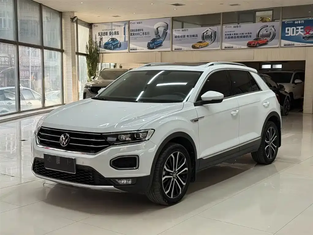 Volkswagen T-Roc — фото 1
