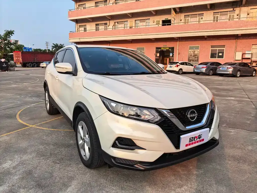 Nissan Qashqai — фото 9