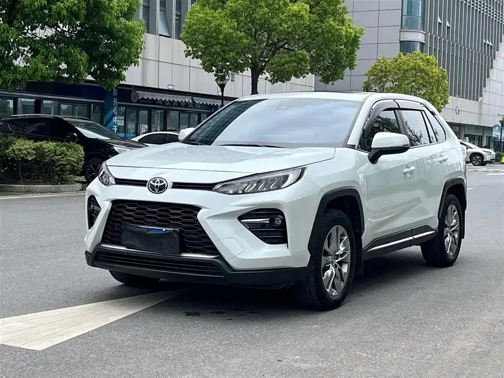 Toyota Wildlander — фото 1