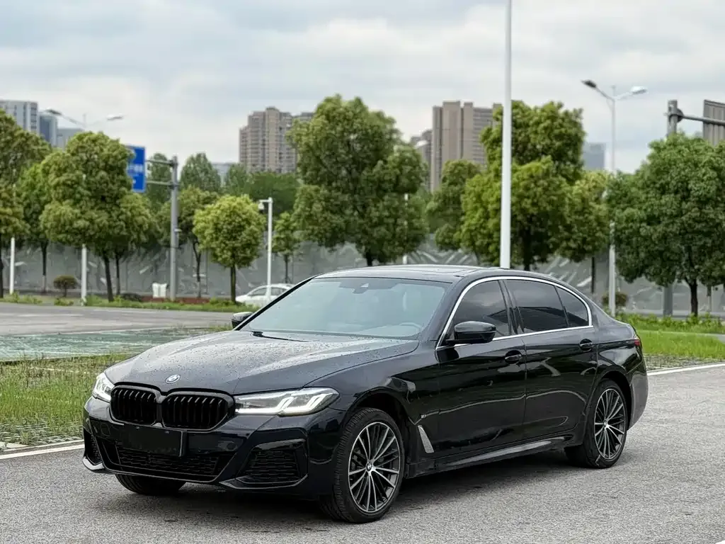 BMW 5 Series — фото 9