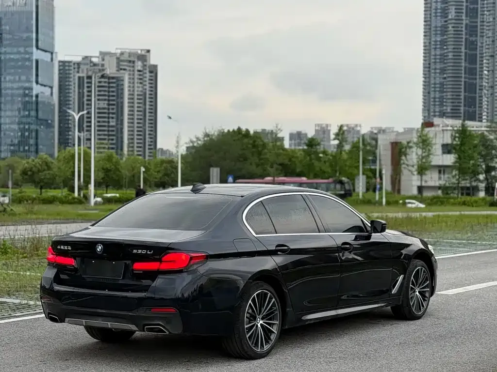 BMW 5 Series — фото 2