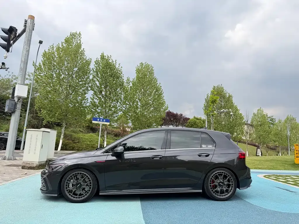 Volkswagen Golf GTI — фото 4