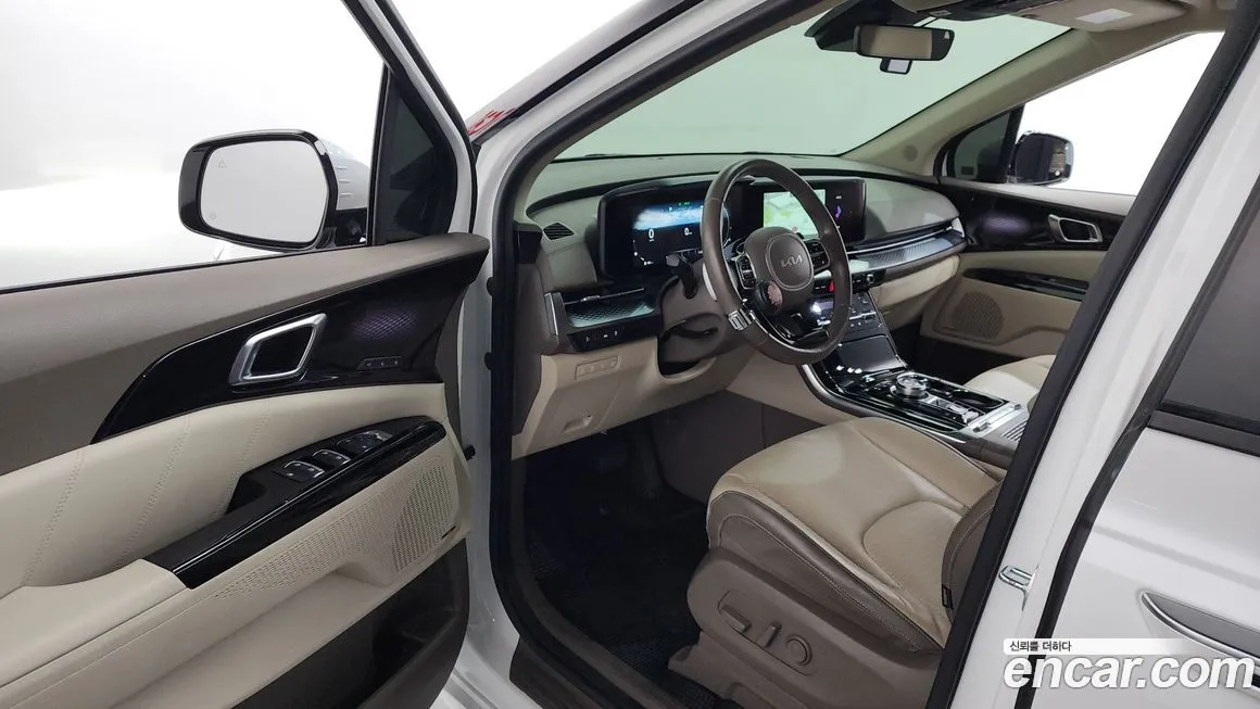 Kia Carnival — фото 10