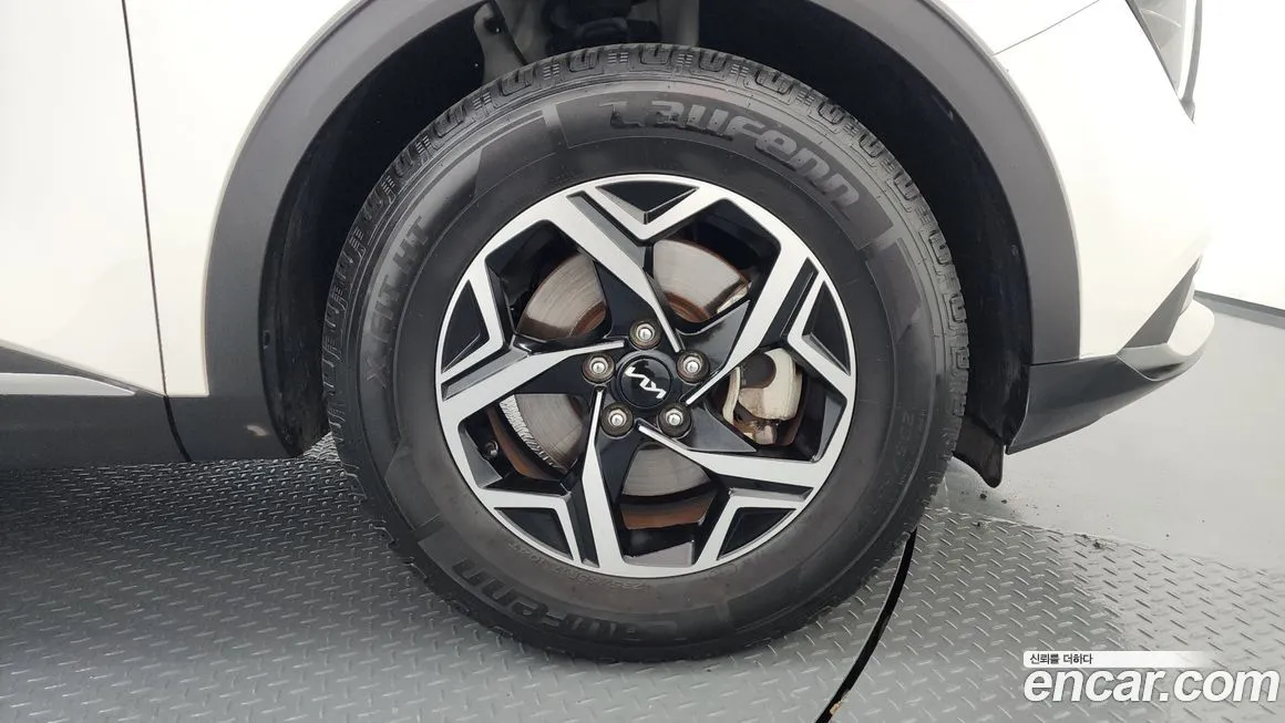 Kia Sportage — фото 9