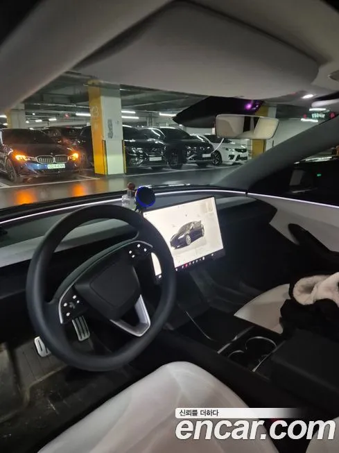 Tesla Model 3 — фото 4