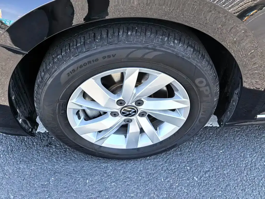 Volkswagen Passat — фото 9