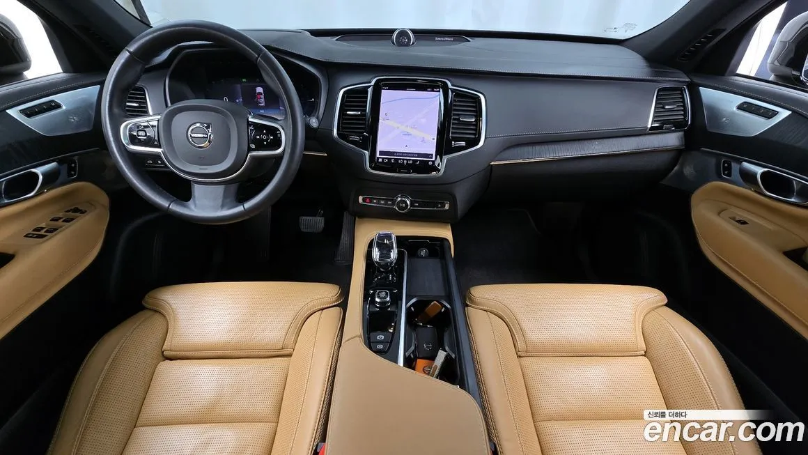 Volvo XC90 — фото 9