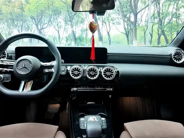 Mercedes-Benz A-Class 2023 из CN, фото 10