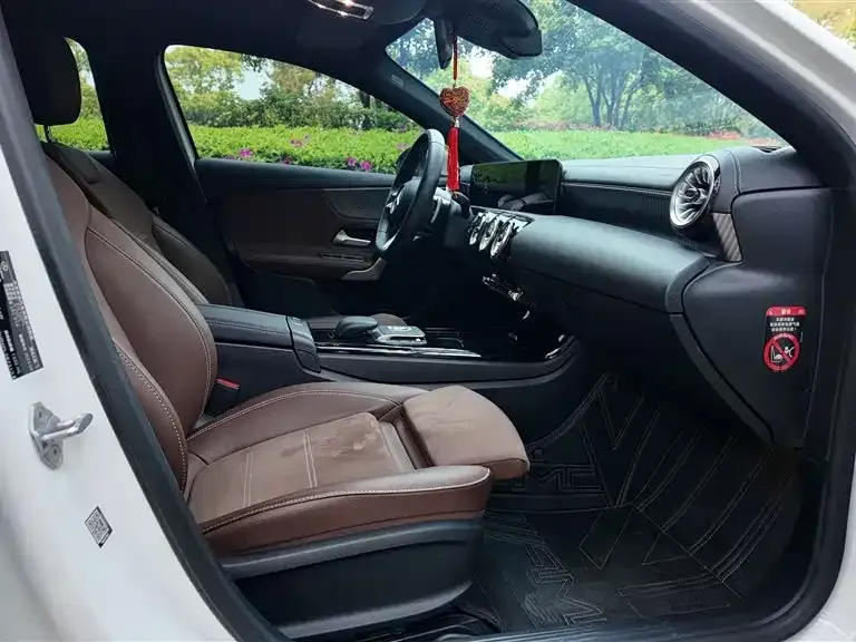 Mercedes-Benz A-Class 2023 из CN, фото 6