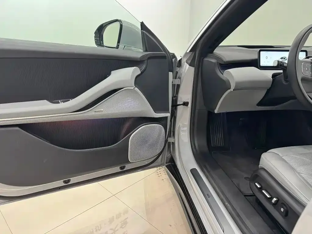 NIO ET5T 2025 из CN, фото 7