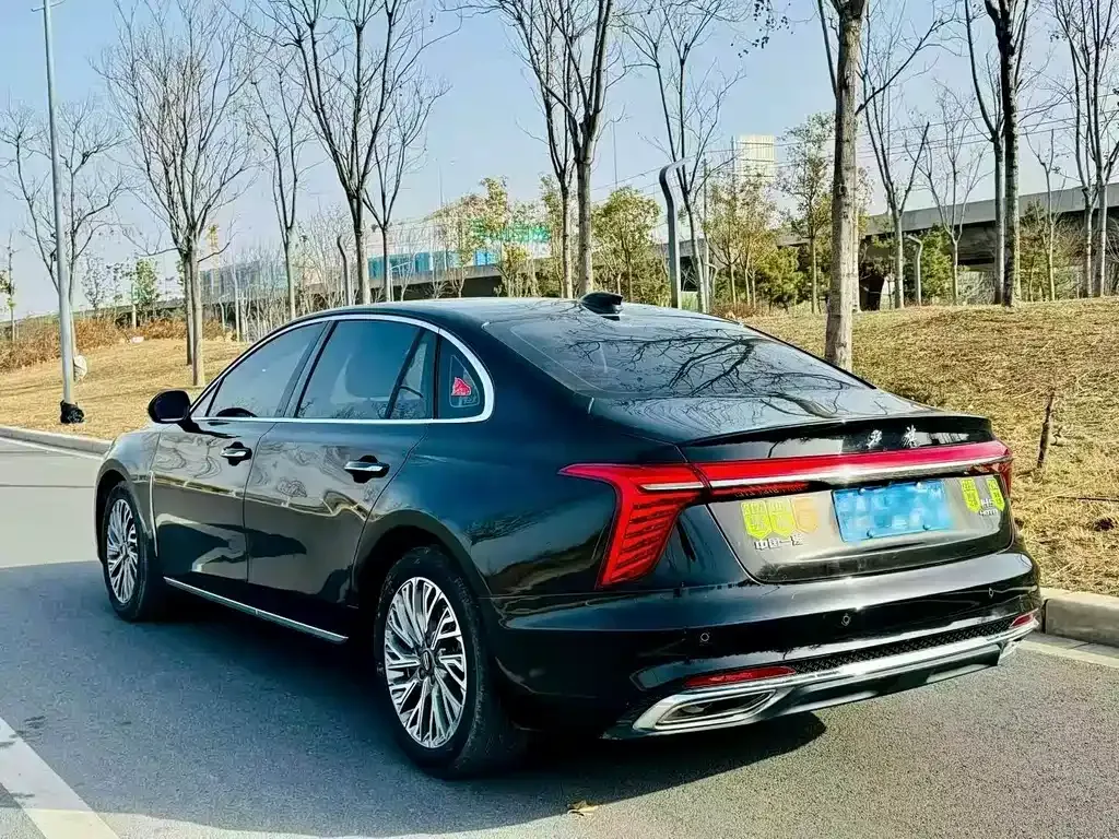 Hongqi H5 — фото 8