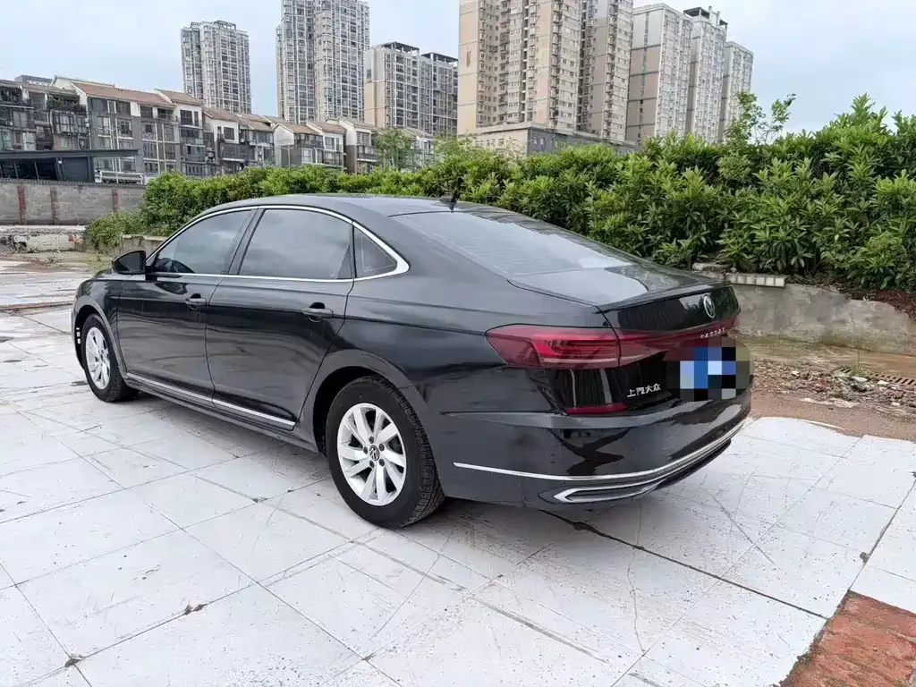 Volkswagen Passat — фото 8