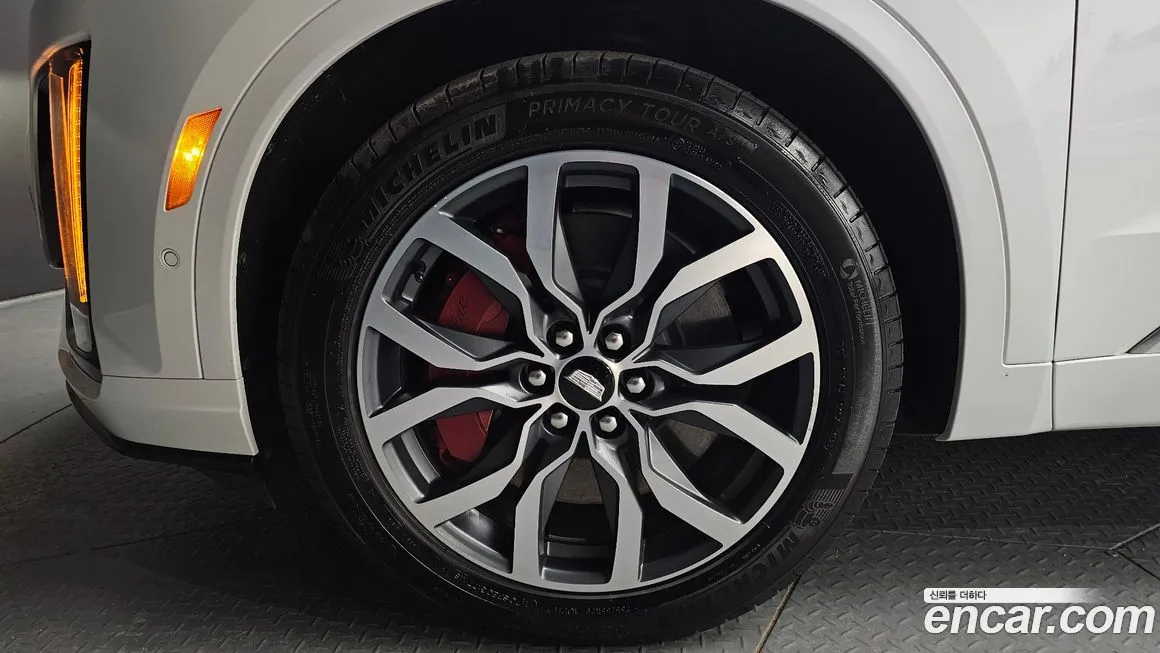 Cadillac XT6 2023 из KR, фото 3