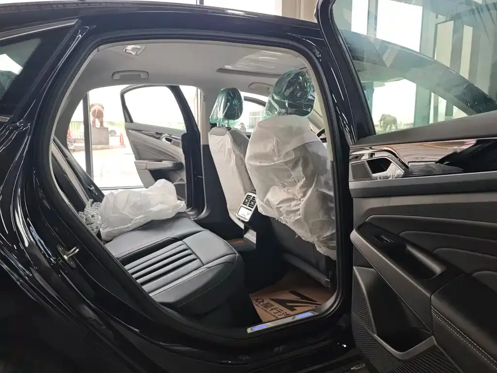 Volkswagen Passat New Energy 2025 из CN, фото 4