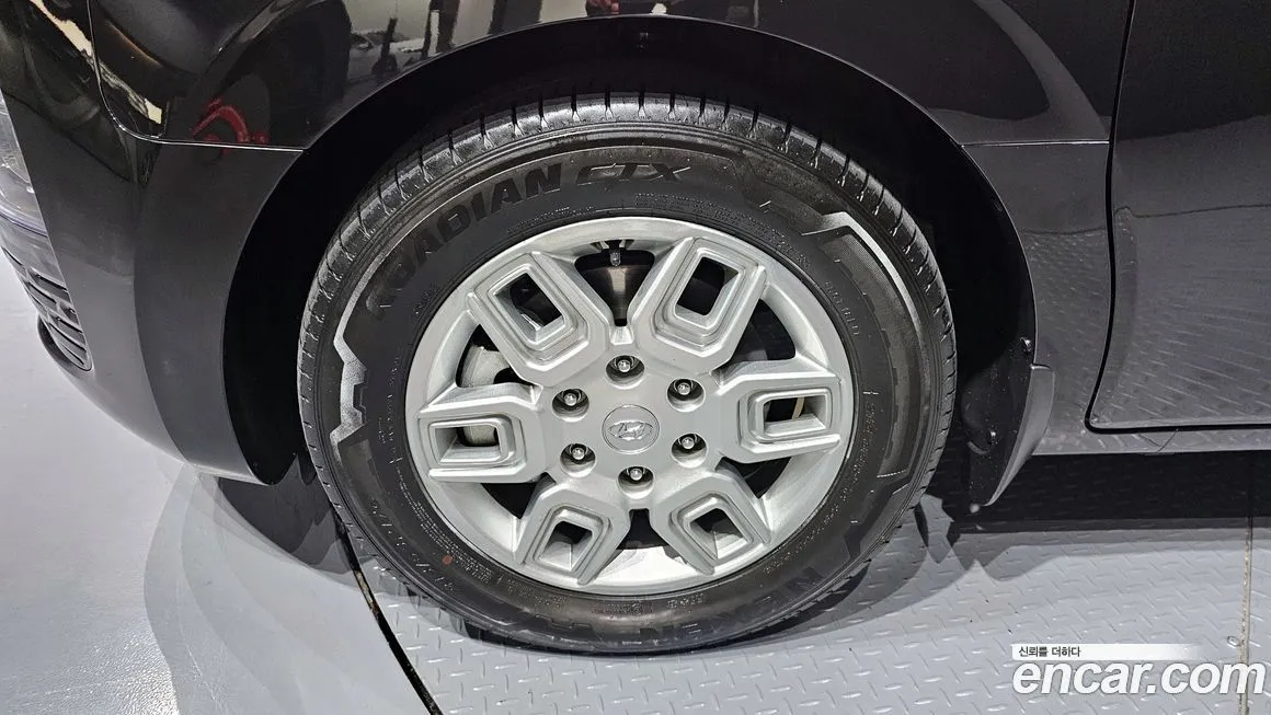 Hyundai Staria — фото 3