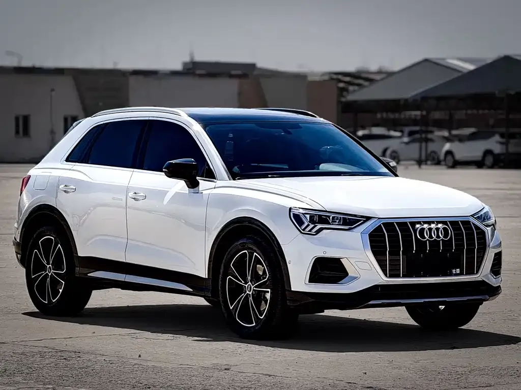 Audi Q3 — фото 8