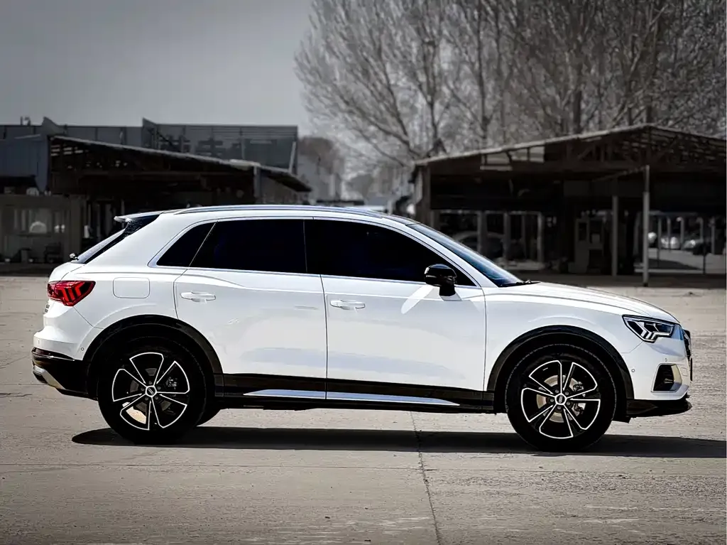 Audi Q3 — фото 10
