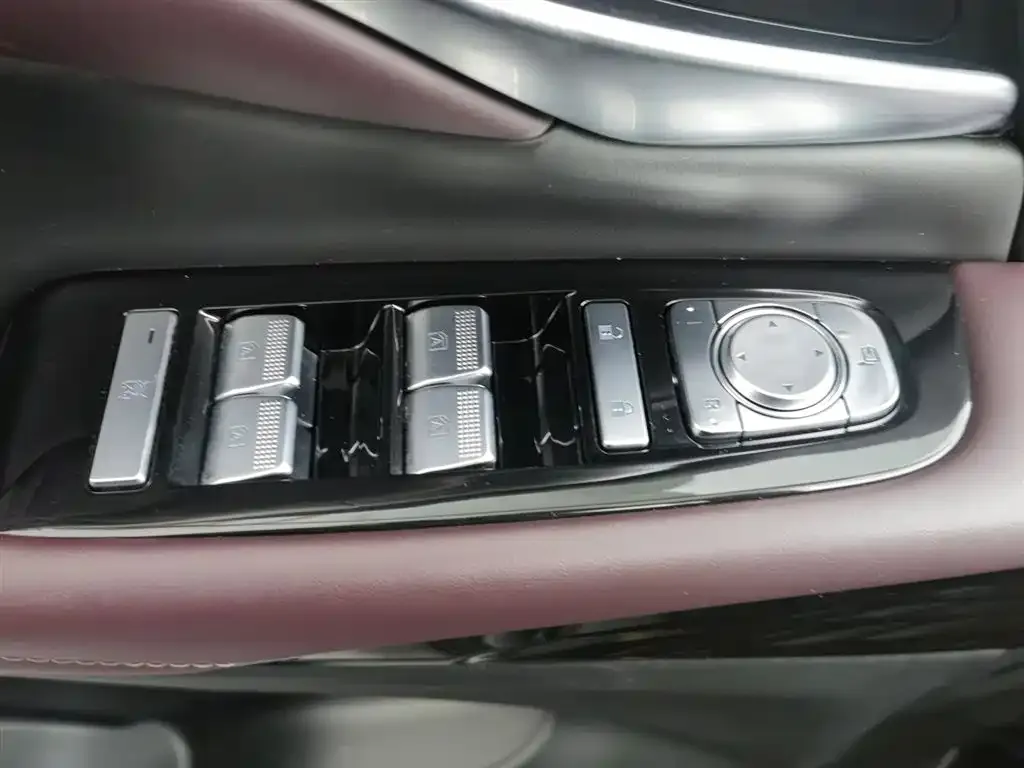 GAC Motor Trumpchi M8 — фото 6