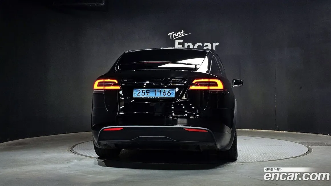 Tesla Model X 2023 из KR, фото 3