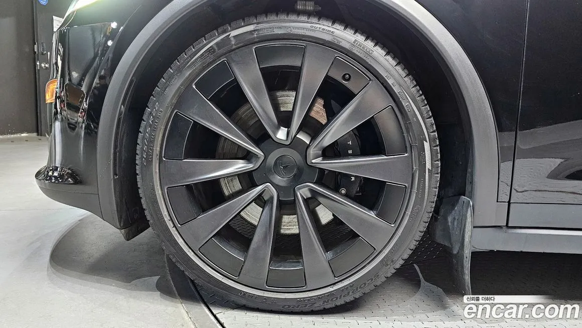 Tesla Model X 2023 из KR, фото 10