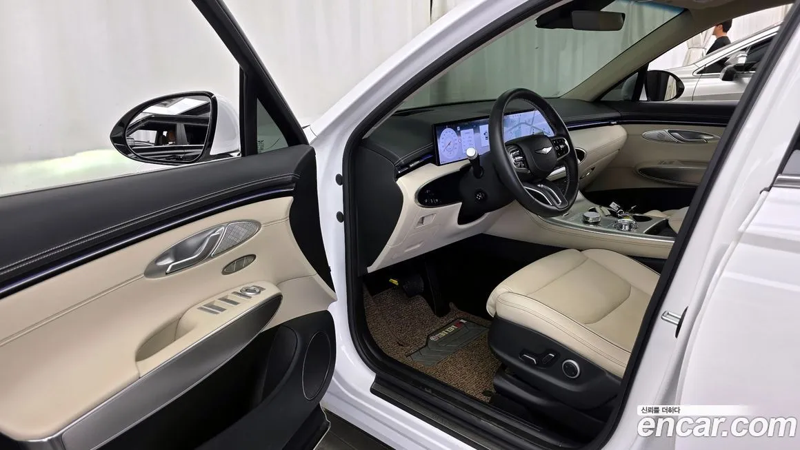 Genesis GV70 — фото 10