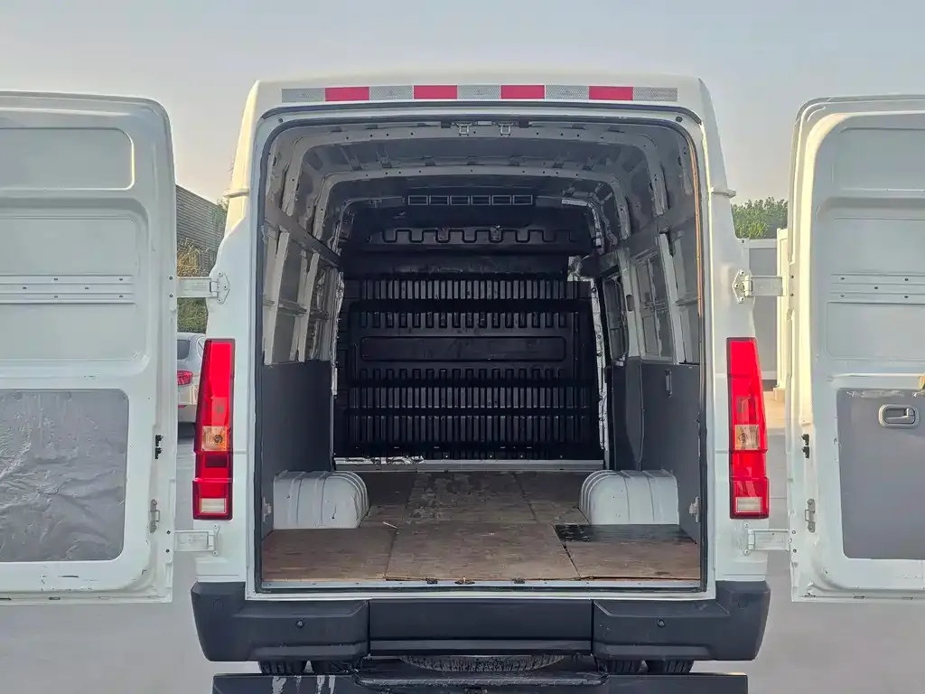 IVECO Daily 2024 из CN, фото 10