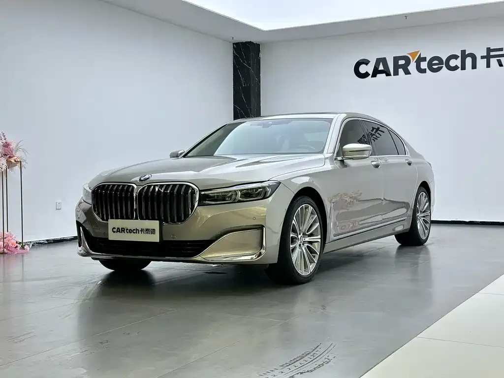 BMW 7 Series — фото 1