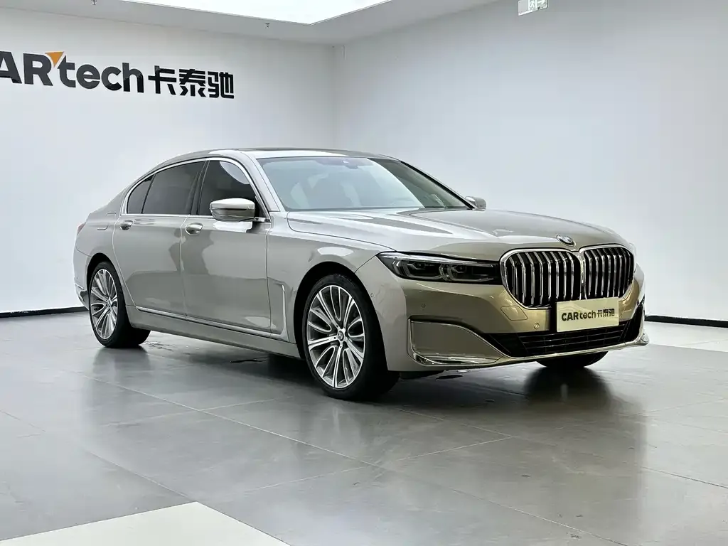 BMW 7 Series — фото 9