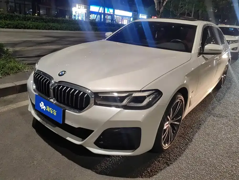 BMW 5 Series — фото 1