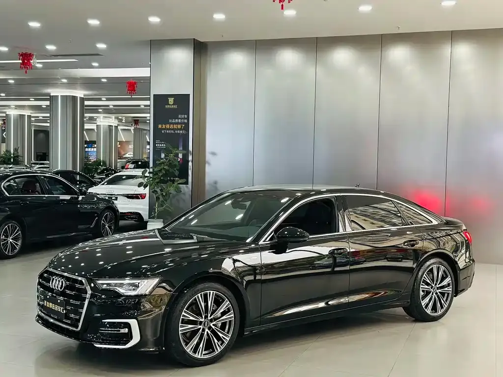 Audi A6L — фото 1