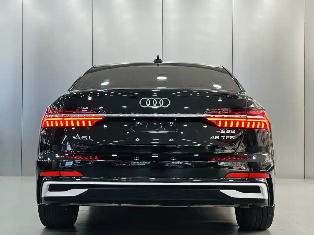 Audi A6L — фото 8