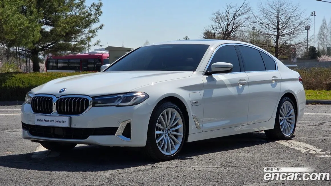BMW 5-Series 2023 из KR, фото 1
