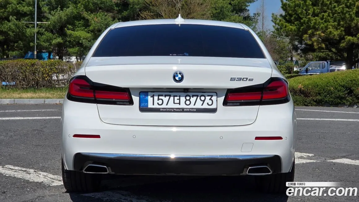 BMW 5-Series 2023 из KR, фото 4