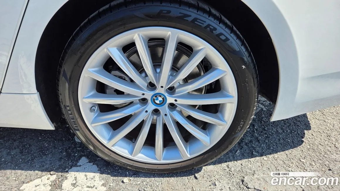 BMW 5-Series 2023 из KR, фото 9