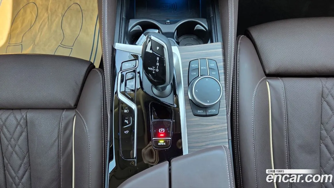BMW 5-Series 2023 из KR, фото 10