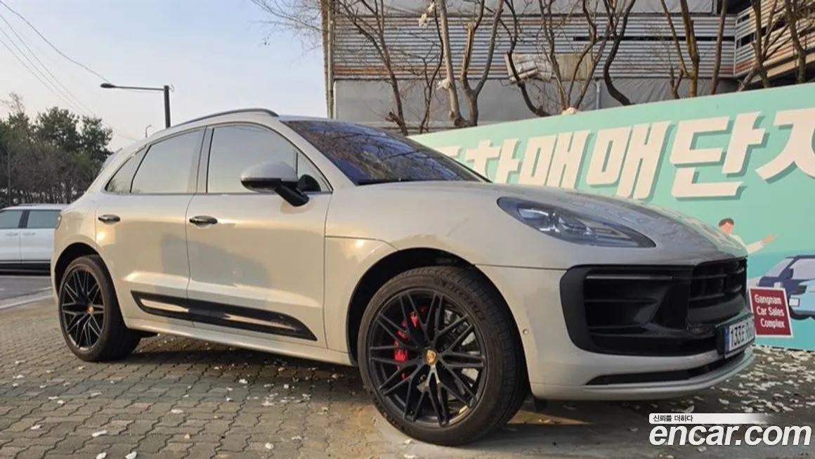 Porsche Macan — фото 1