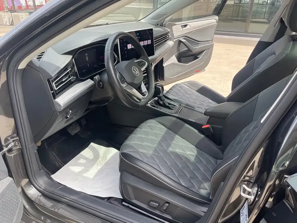 Volkswagen Sagitar — фото 6