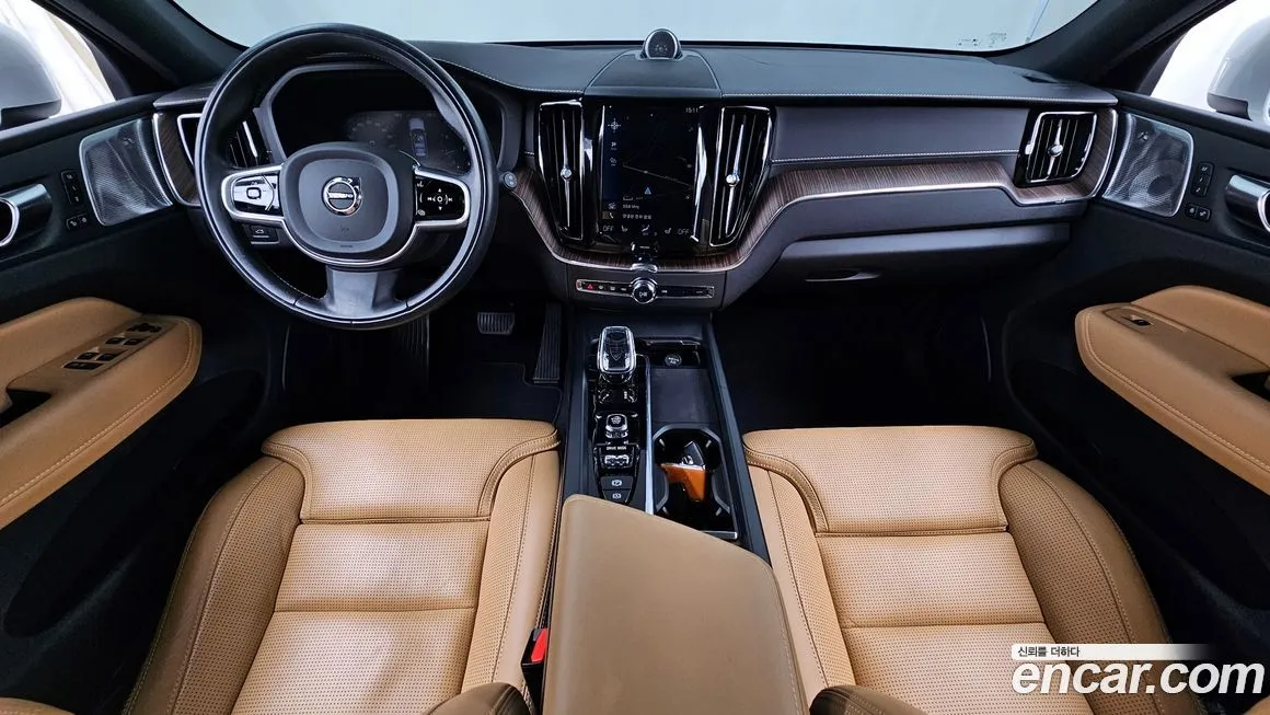 Volvo XC60 2021 из KR, фото 8