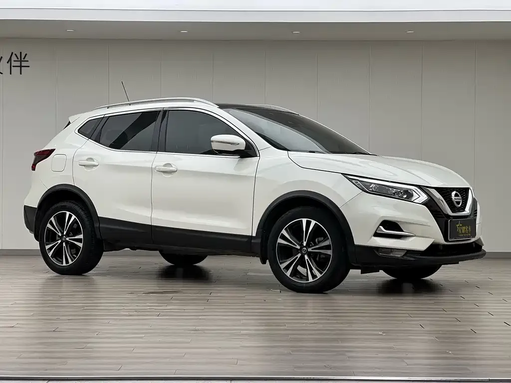Nissan Qashqai — фото 9