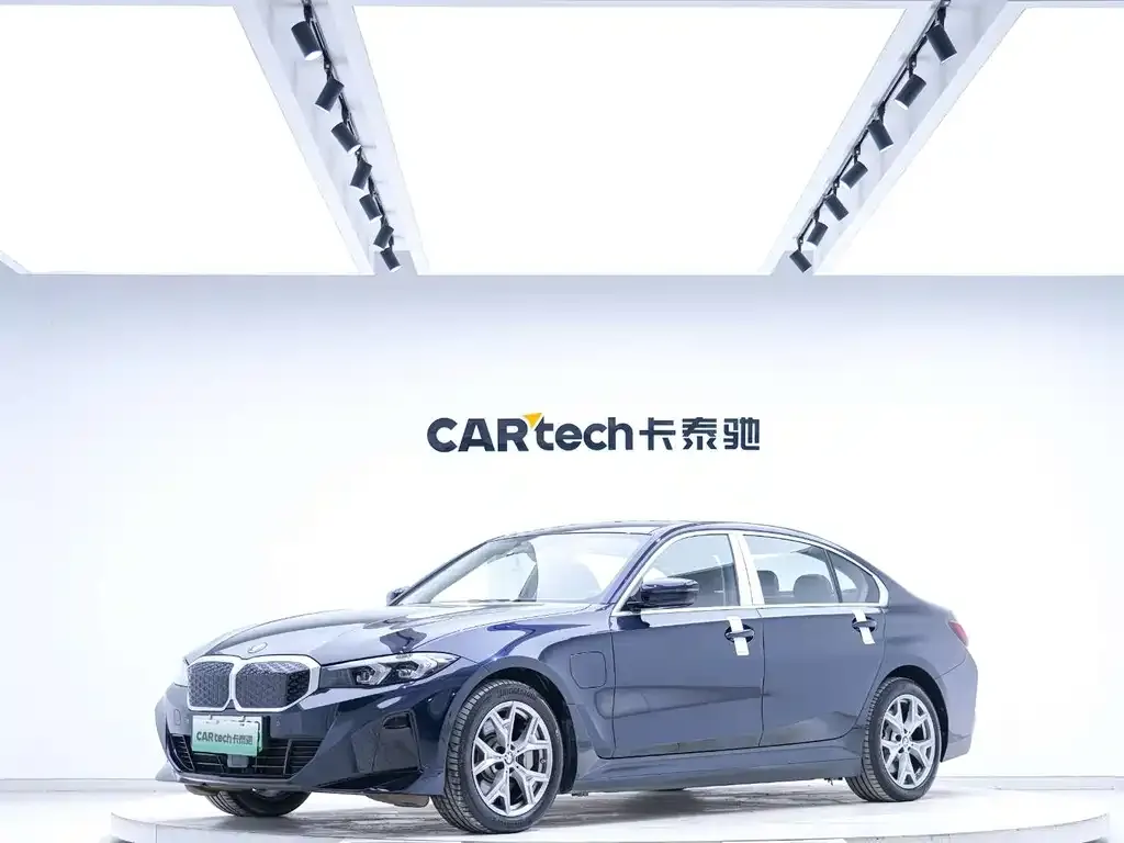 BMW i3 — фото 1