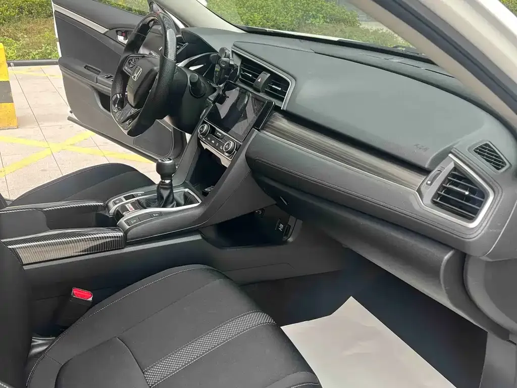 Honda Civic 2021 из CN, фото 2