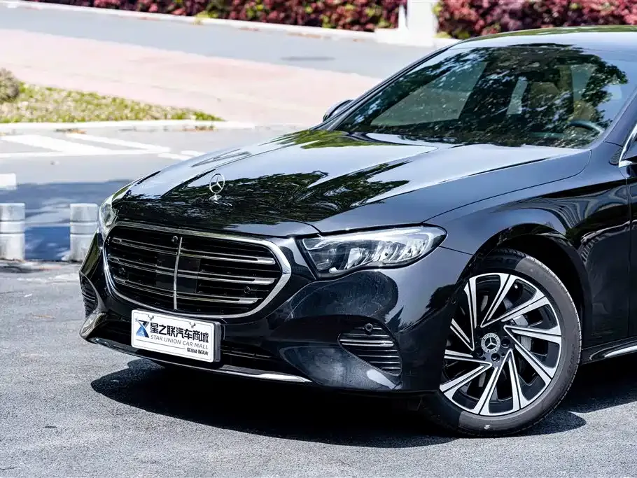 Mercedes-Benz E-Class — фото 9