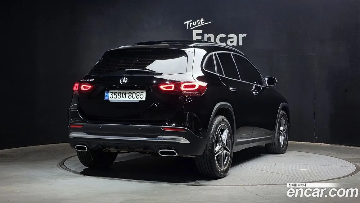 Mercedes-Benz GLA-Class — фото 7