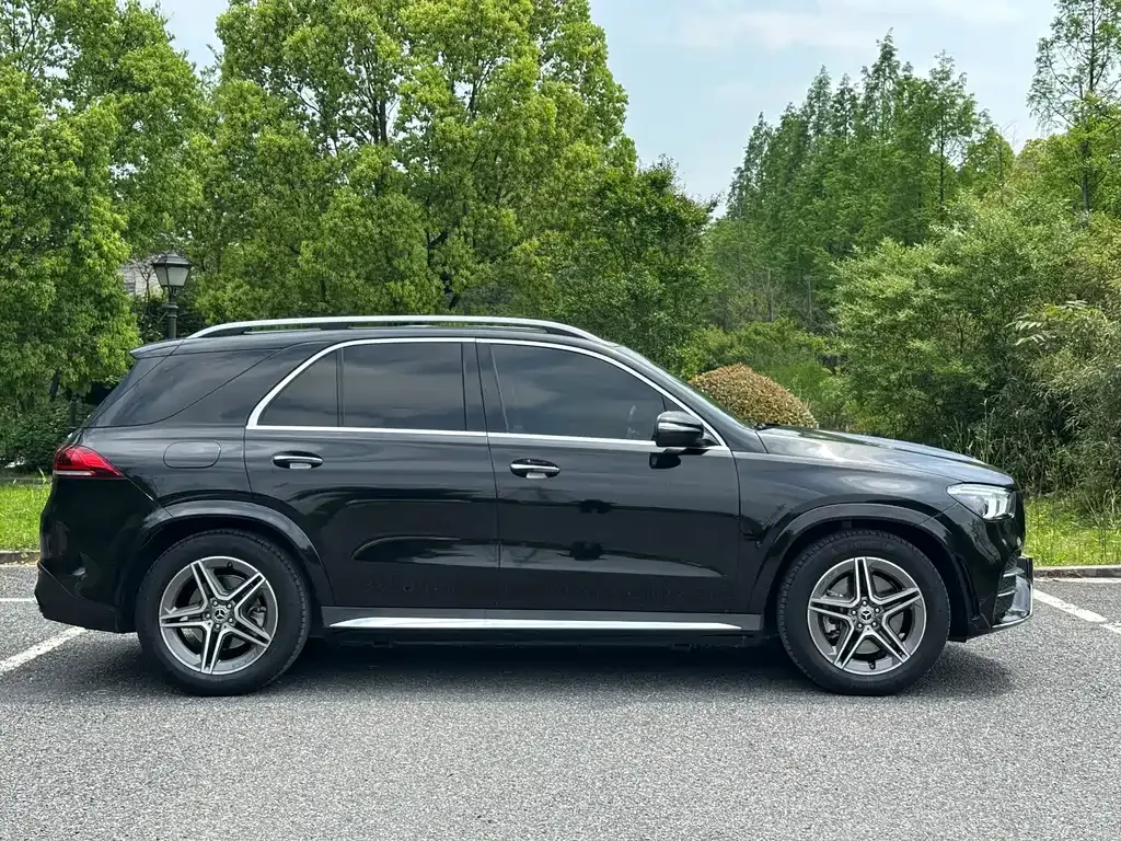 Mercedes-Benz GLE — фото 8