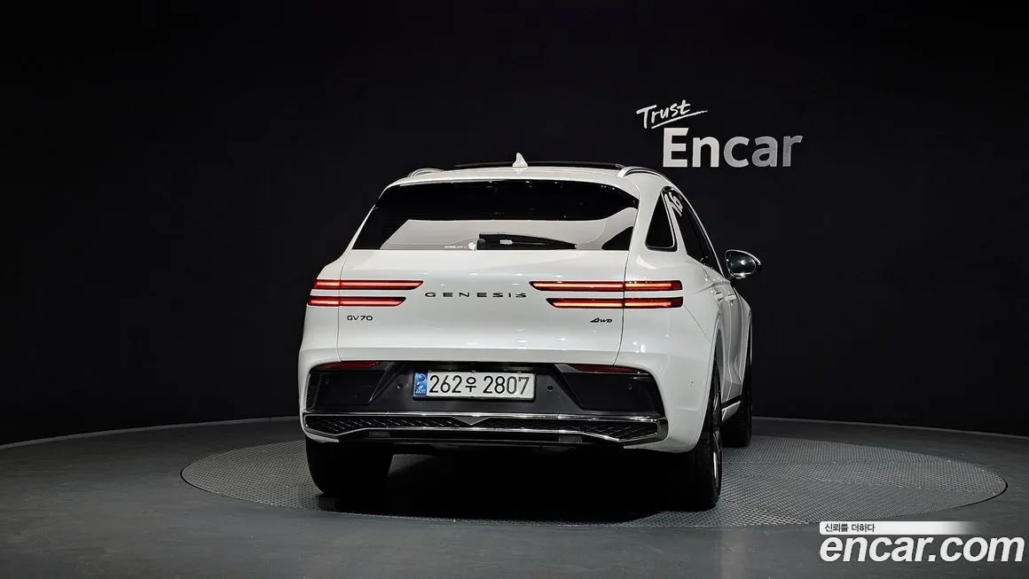 Genesis GV70 — фото 5