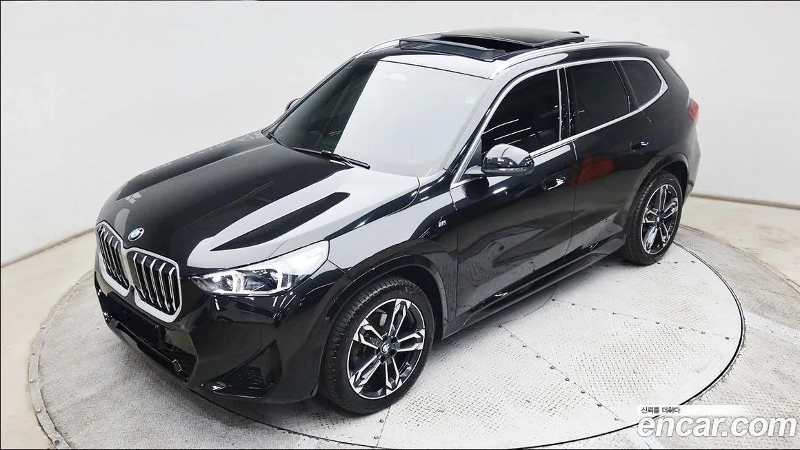 BMW X1 — фото 1