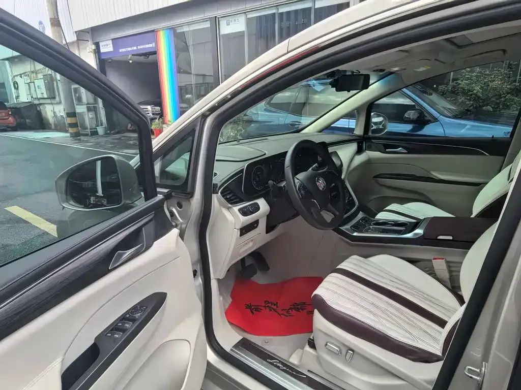 Buick GL8 2021 из CN, фото 7