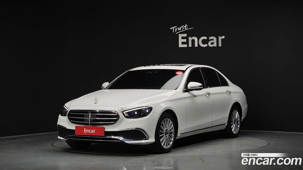 Mercedes-Benz E-Class — фото 1