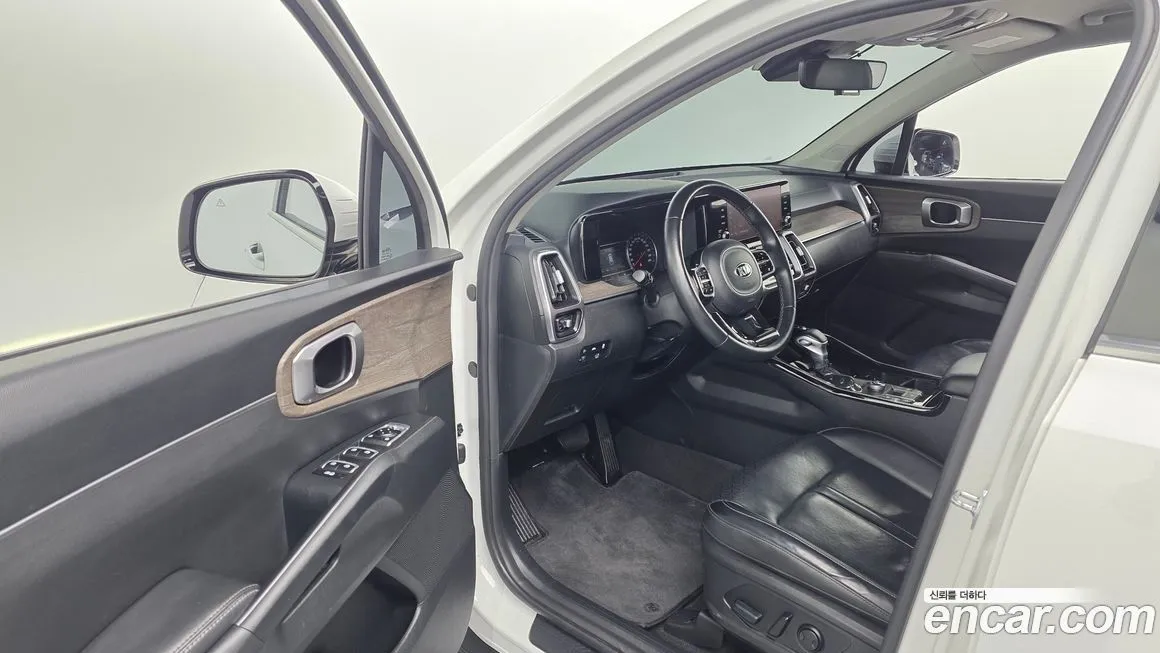 Kia Sorento — фото 10