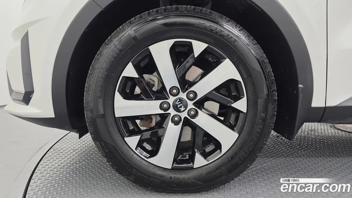 Kia Sorento — фото 9